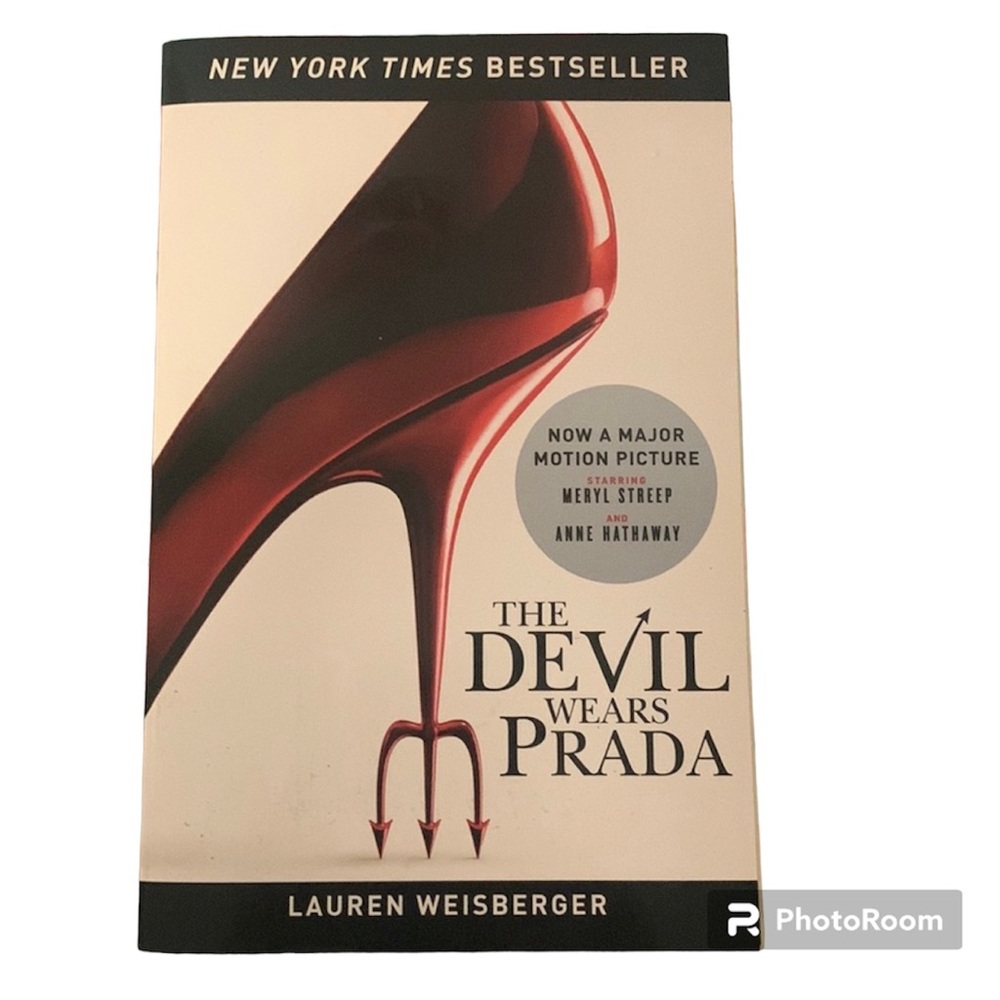 4/$20 | Softcover Novel | The Devil Wears Pravda | by Lauren Weisberger